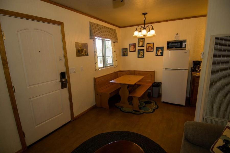 Hillcrest Suites & Cabins Big Bear Lake Esterno foto