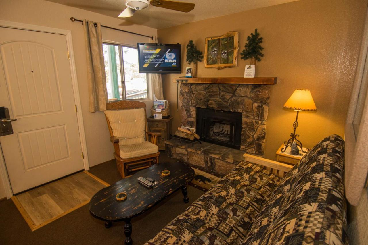 Hillcrest Suites & Cabins Big Bear Lake Esterno foto